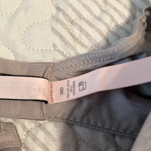 VS Perfect Shape Push-Up T-Shirt Bra - Picture 4 of 4